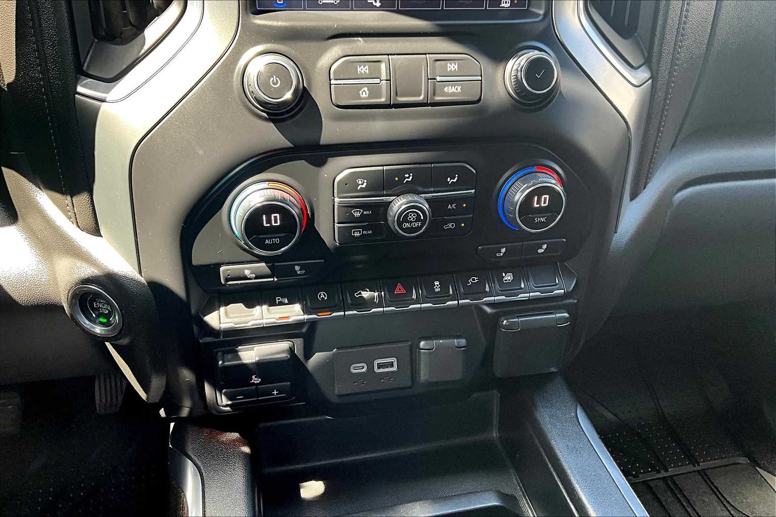 2020 Chevrolet Silverado 1500 RST photo 33