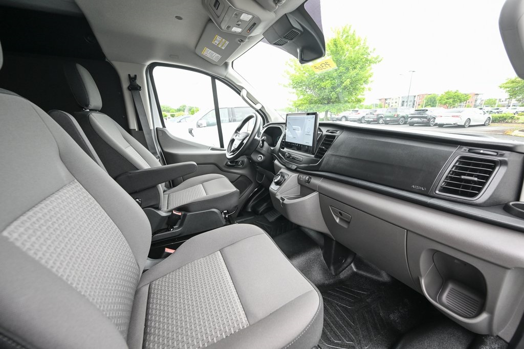 2025 Ford Transit photo 18