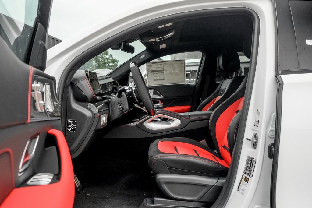 2025 Mercedes Benz GLE AMG 63 S photo 11