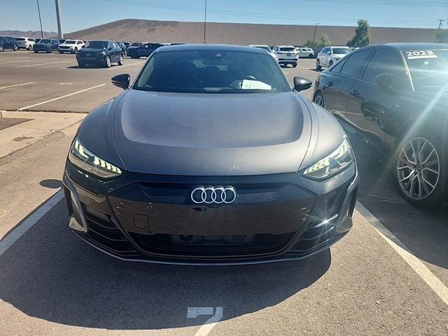 2022 Audi e-tron GT Prestige photo 2