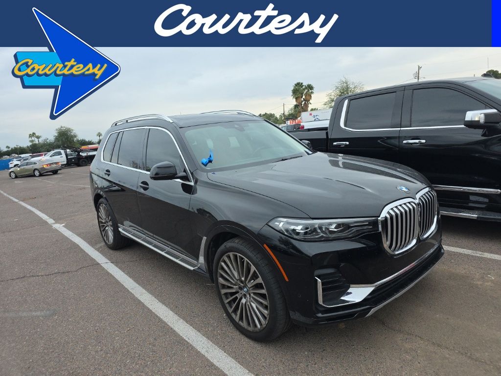 2021 BMW X7 40i's photo