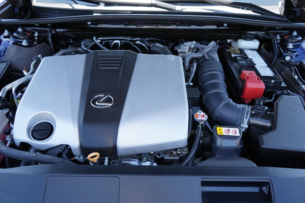 2025 Lexus ES 350 photo 32