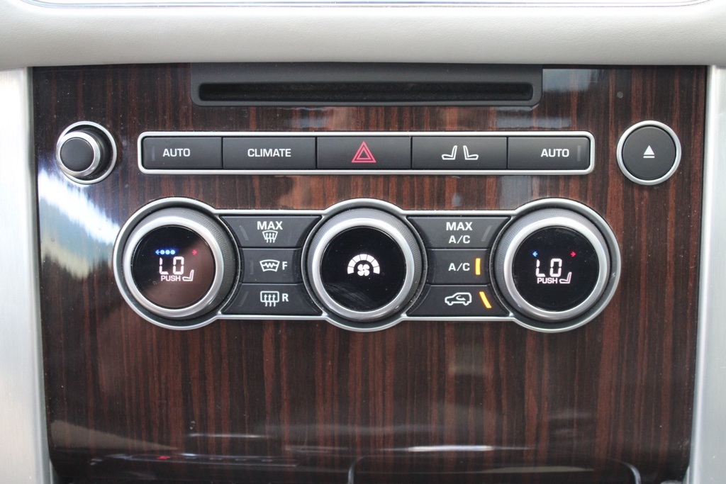 2016 Land Rover Range Rover HSE photo 26