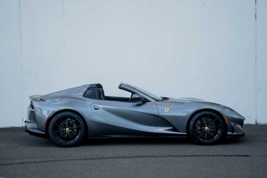 2022 Ferrari 812 GTS photo 3