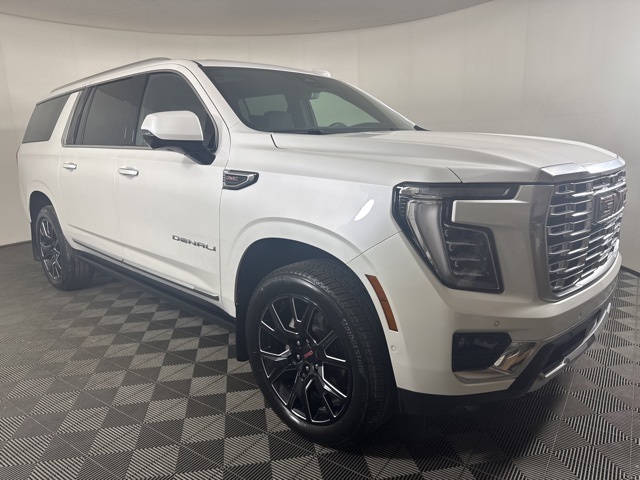 2025 GMC Yukon XL Denali's photo