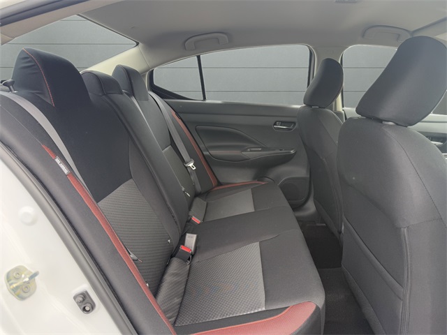 2025 Nissan Versa 1.6 SR photo 17