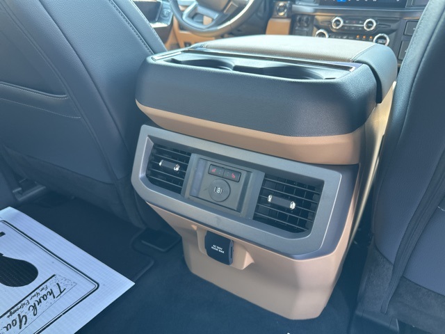 2026 Ford F-350 Lariat photo 14