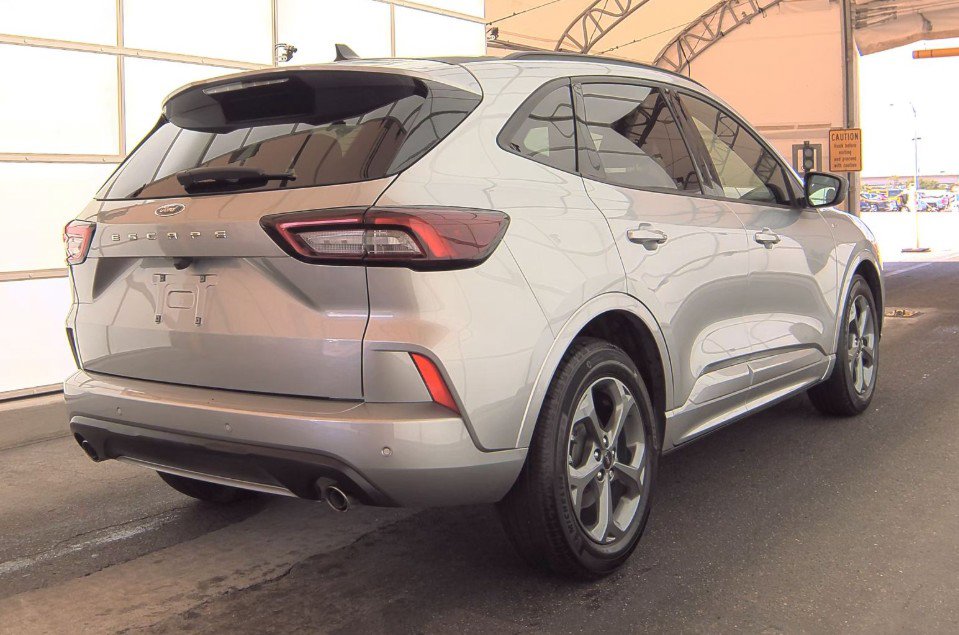 2024 Ford Escape ST-Line photo 3