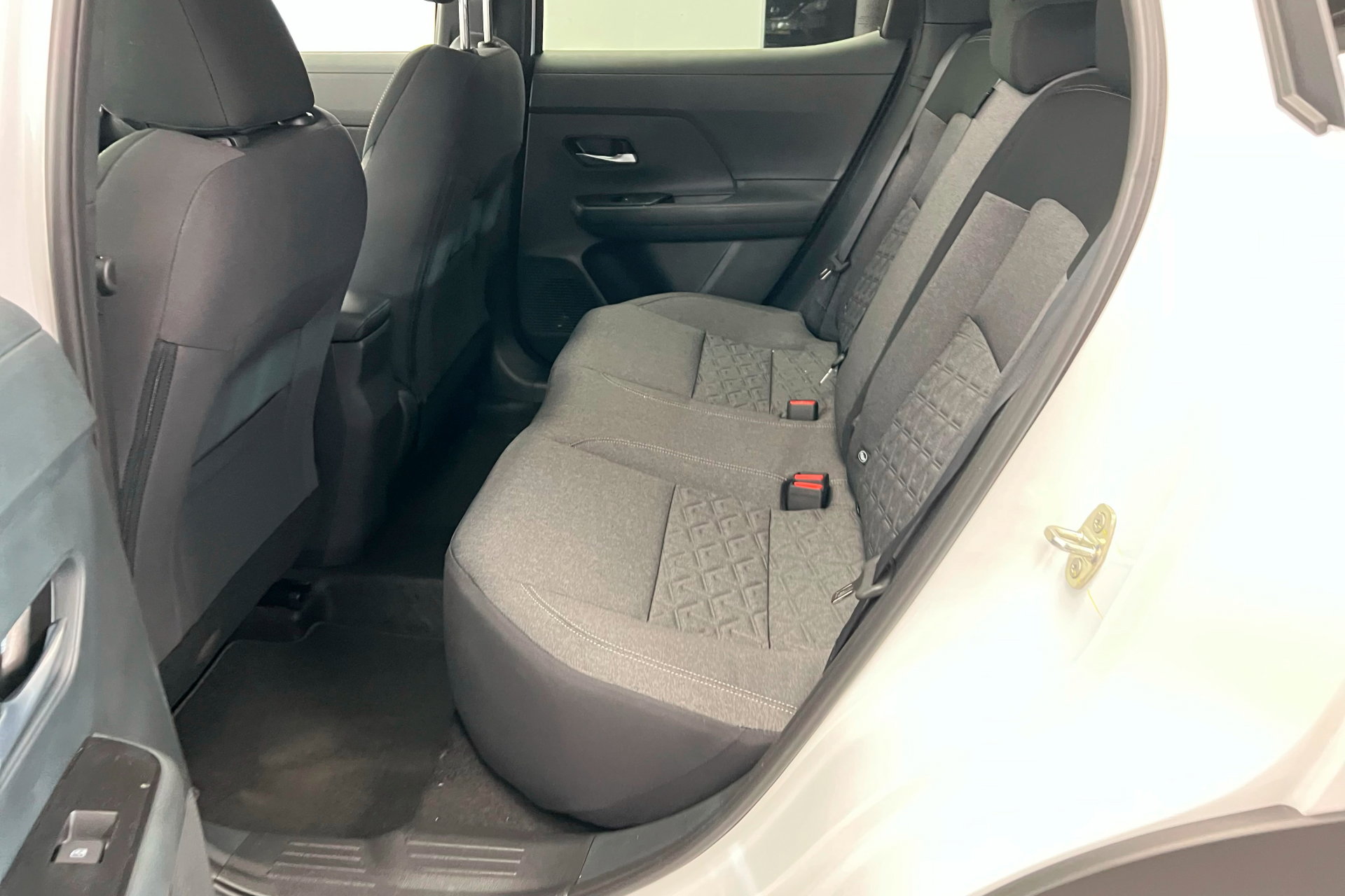 2025 Nissan Kicks SV photo 20