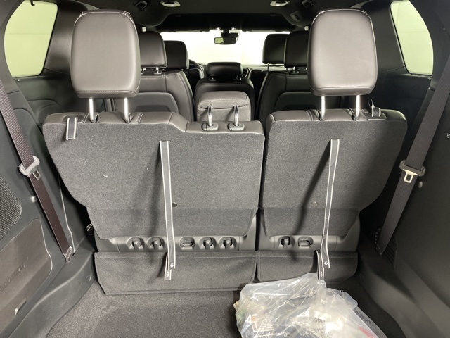 2025 Chrysler Pacifica photo 18