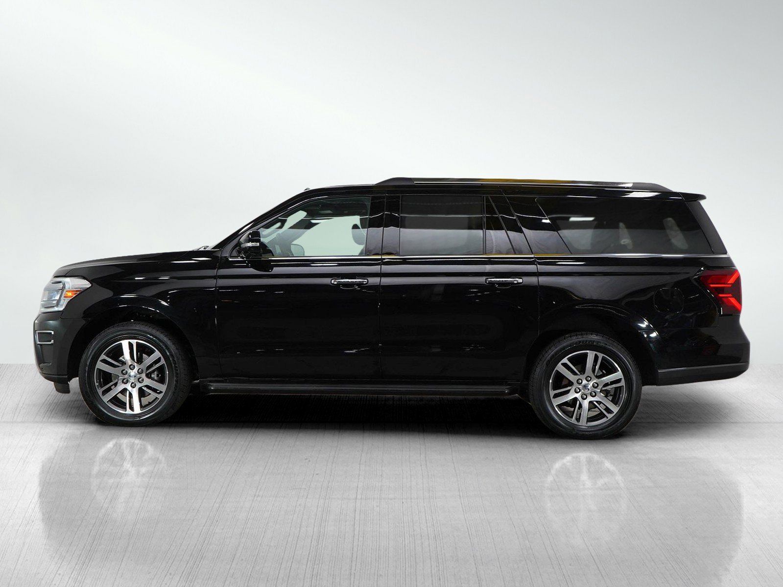 Used 2024 Ford Expedition Limited with VIN 1FMJK2A89REA58117 for sale in Minneapolis, Minnesota