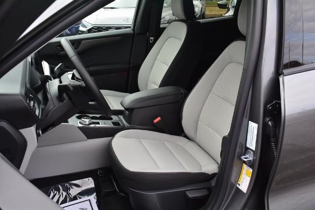 2025 Ford Escape Active photo 2
