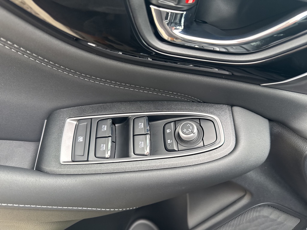 2025 Subaru Outback Limited XT photo 8