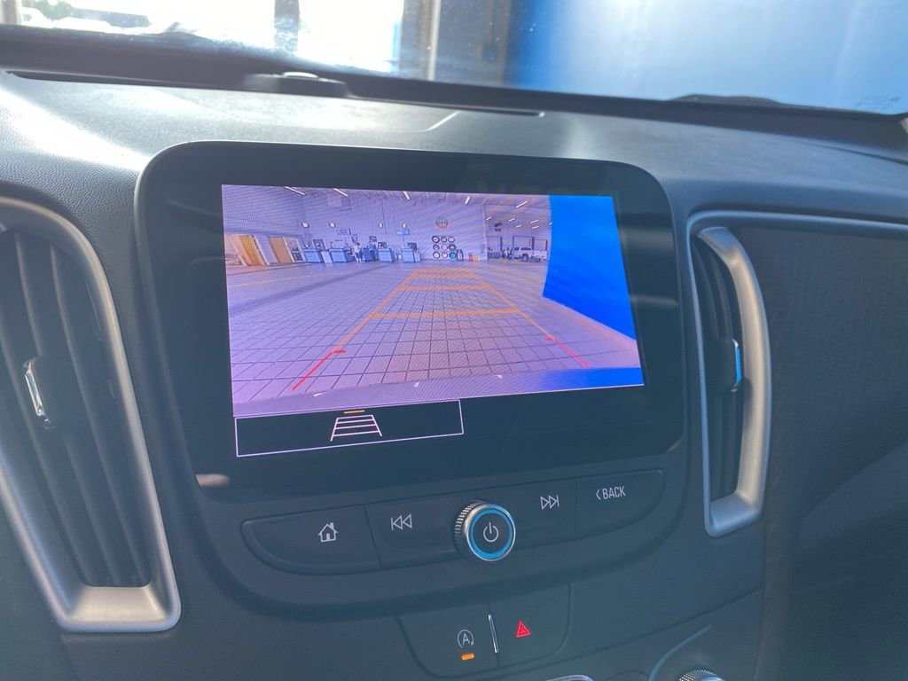 2024 Chevrolet Malibu 1LT photo 3