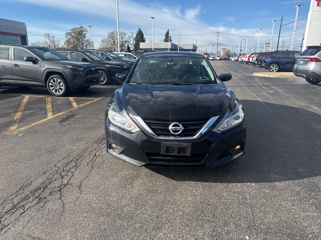 2017 Nissan Altima 2.5 SV photo 2
