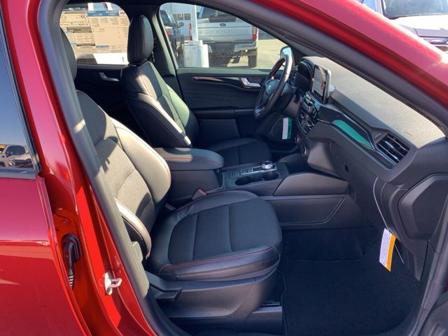 2025 Ford Escape ST-Line photo 30