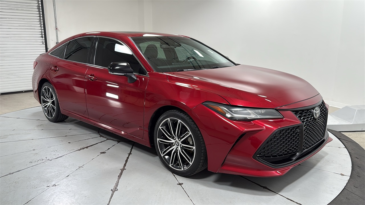 2019 Toyota Avalon Touring photo 3