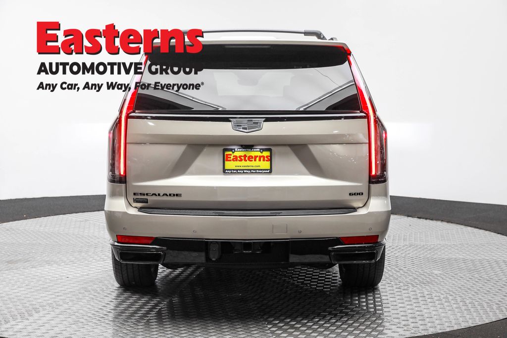 2024 Cadillac Escalade Sport Platinum photo 3