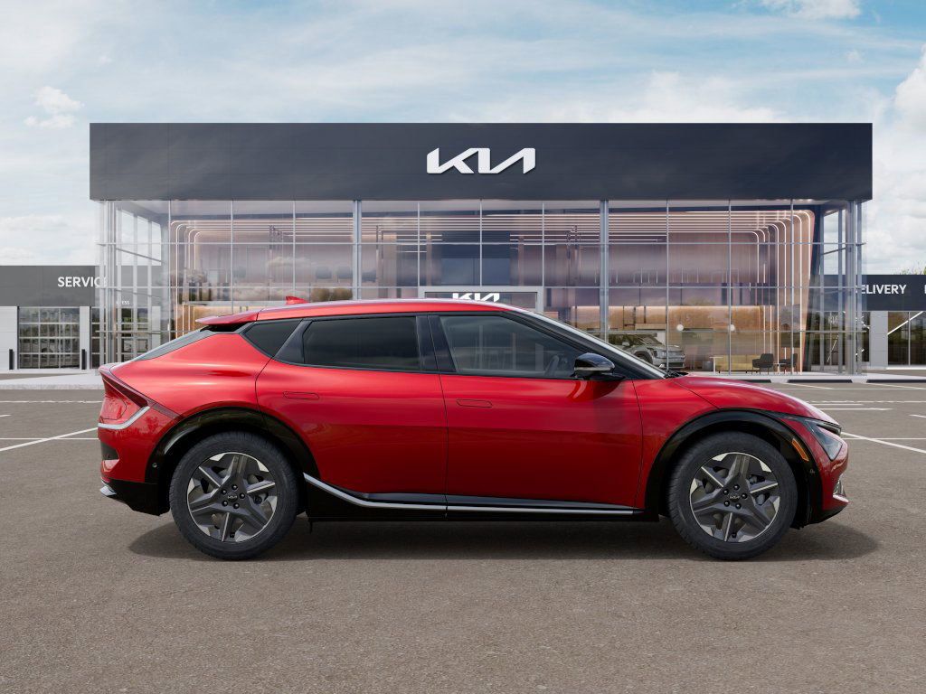 2025 Kia EV6 Light photo 6