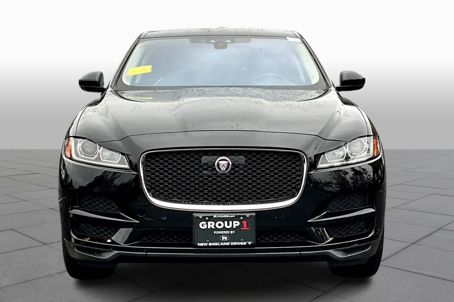 2019 Jaguar F-PACE Premium photo 2