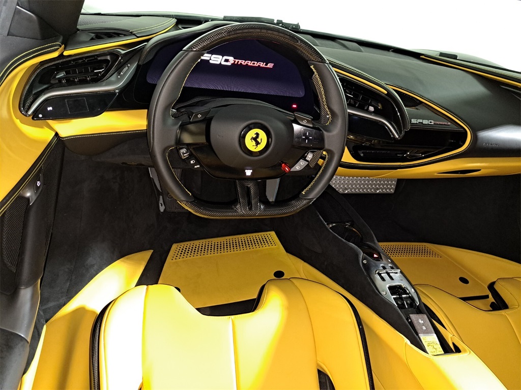 2023 Ferrari SF90 Stradale Base photo 4