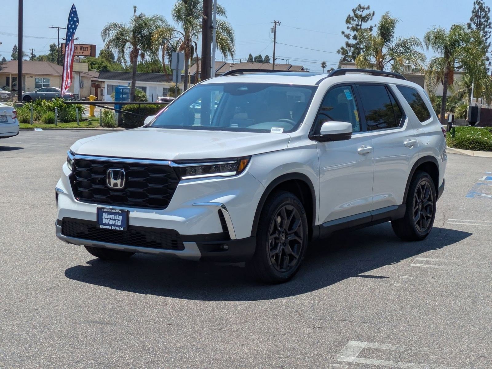 2025 Honda Pilot Touring photo 2