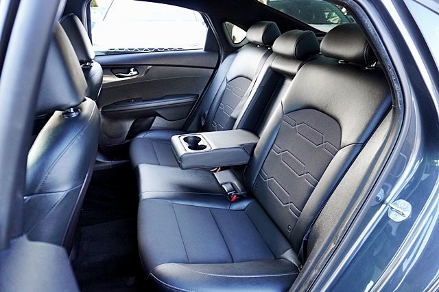 Used 2022 Gray Kia GT-Line image 15