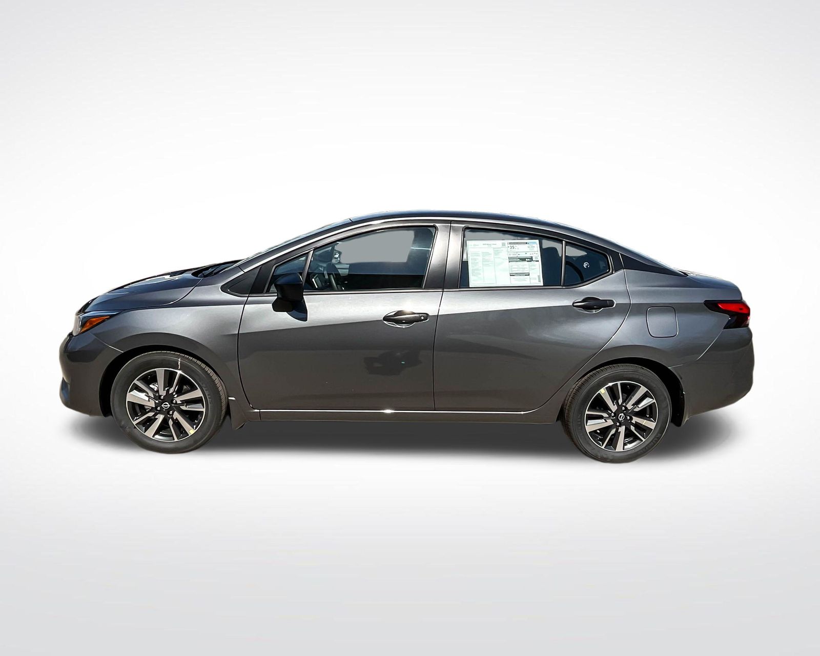 2025 Nissan Versa 1.6 S photo 8