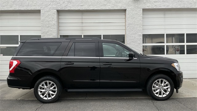 2021 Ford Expedition XLT's photo