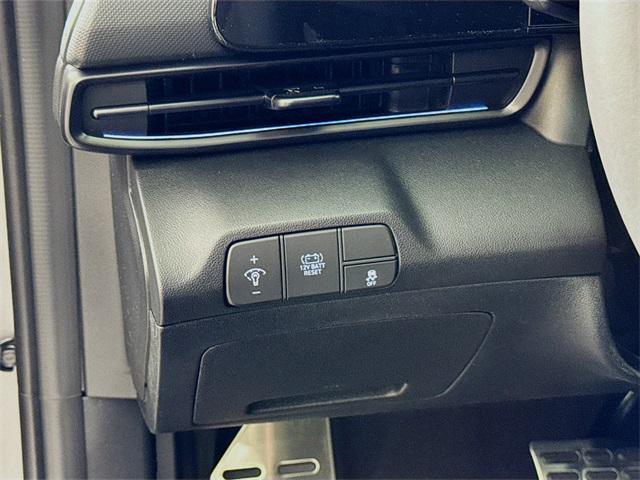 2025 Hyundai Elantra Hybrid SEL Sport photo 13