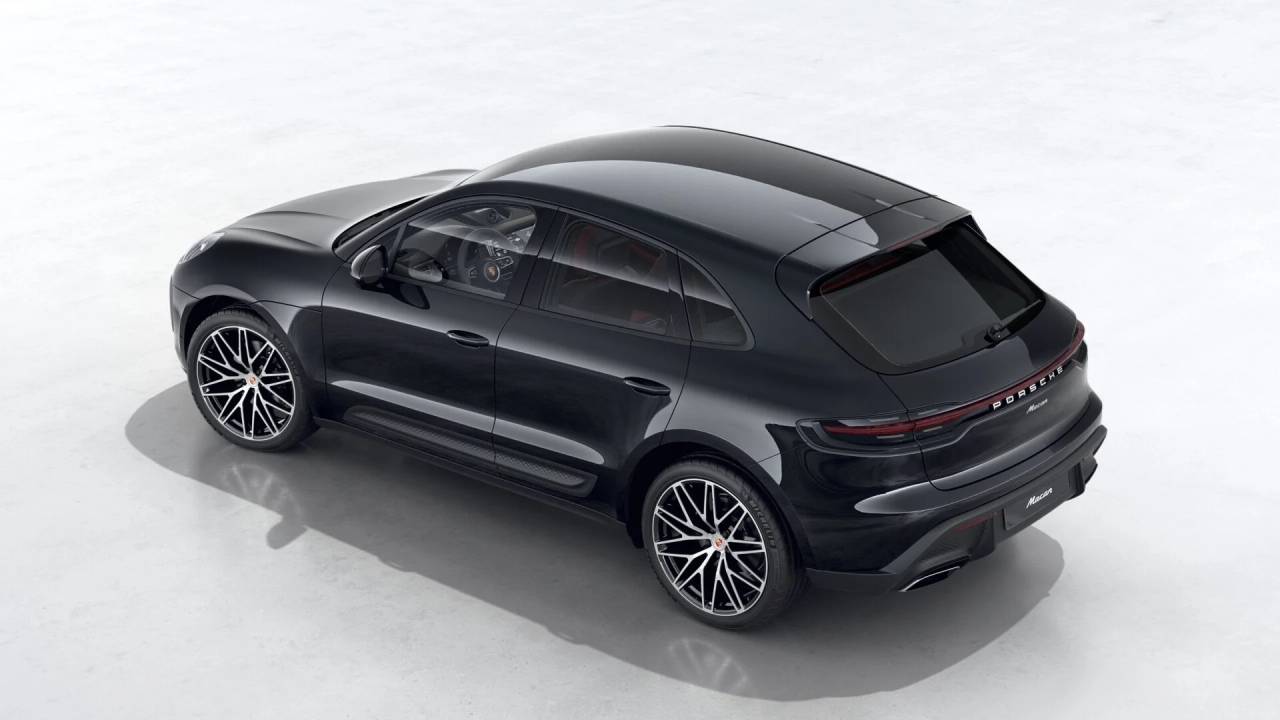 2026 Porsche Macan T photo 4