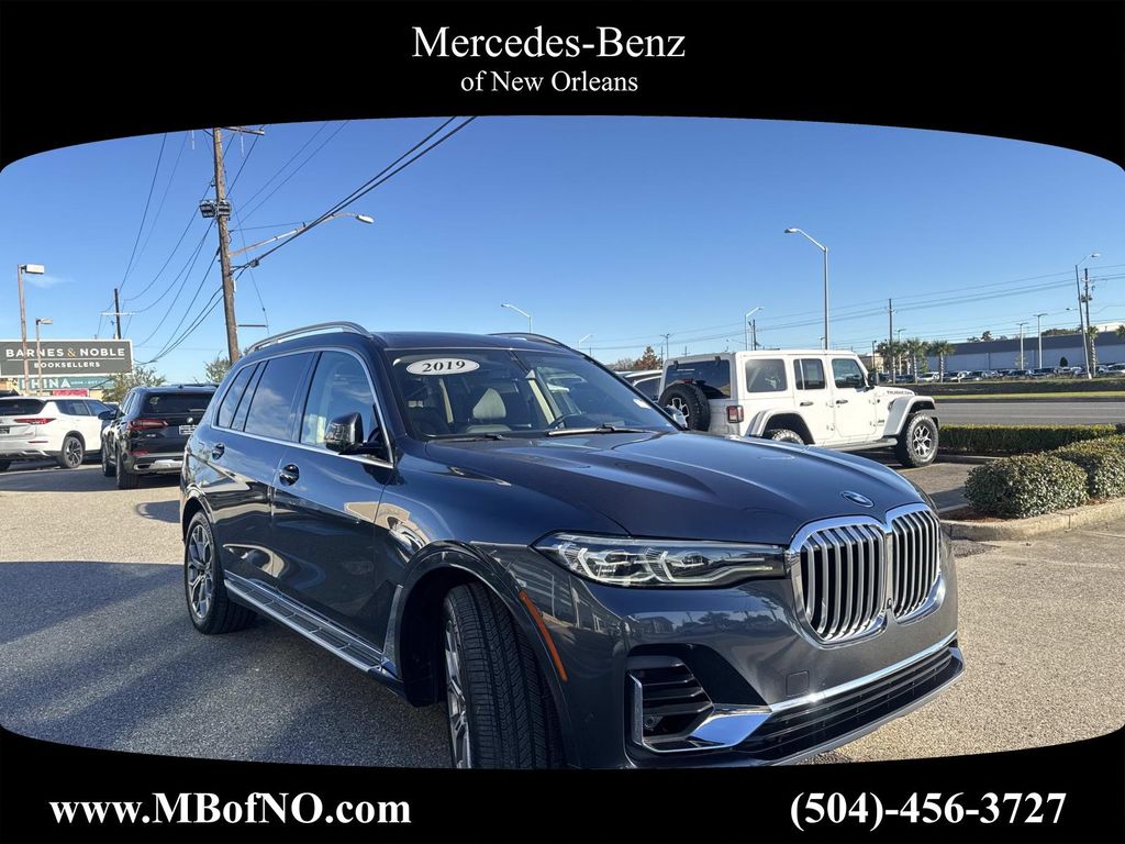 2019 BMW X7 40i