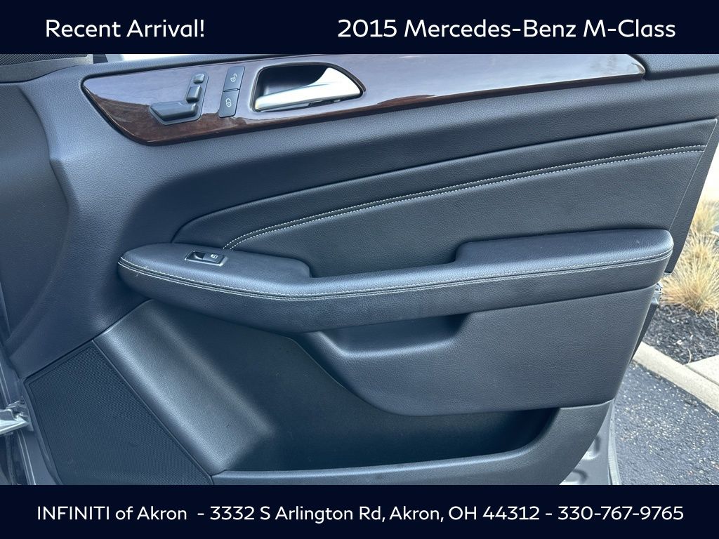 2015 Mercedes Benz ML 350 4MATIC photo 23