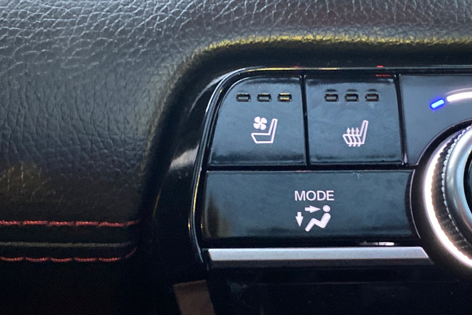 2025 Honda Pilot Black Edition photo 32