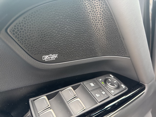 2025 Lexus LX 600 Premium photo 32