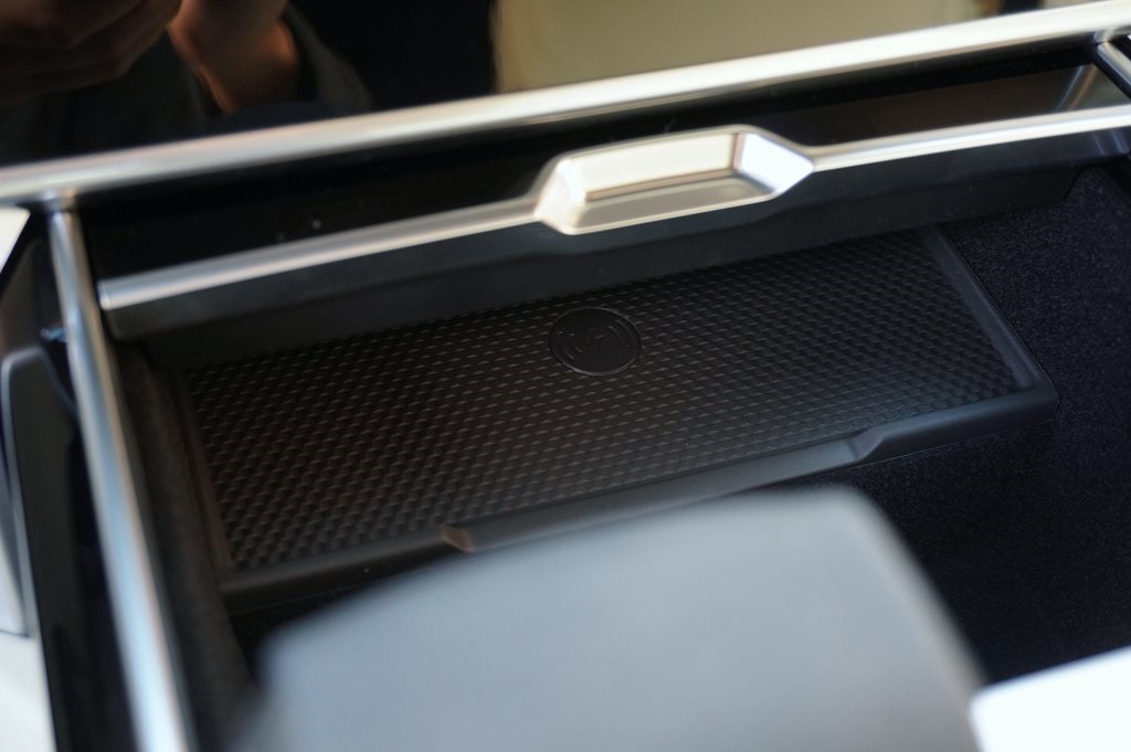 2025 LAND ROVER RANGE ROVER - Image 32