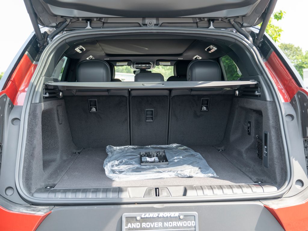 2025 Land Rover Range Rover Sport SE photo 23
