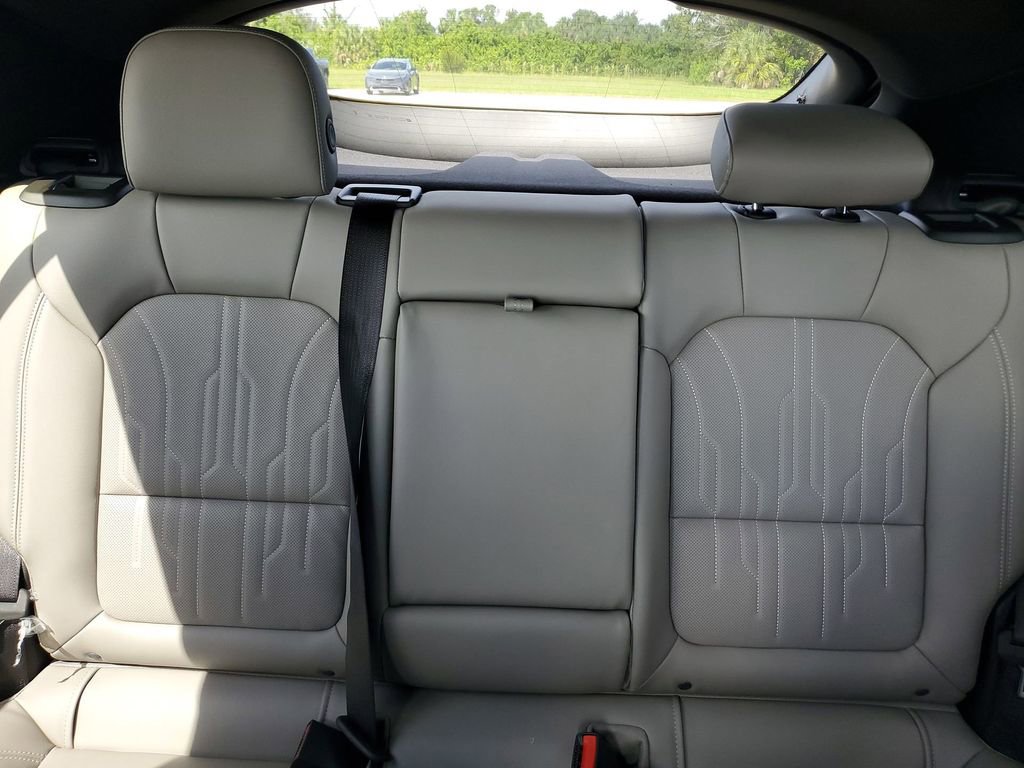 2025 Buick Envista Avenir photo 13