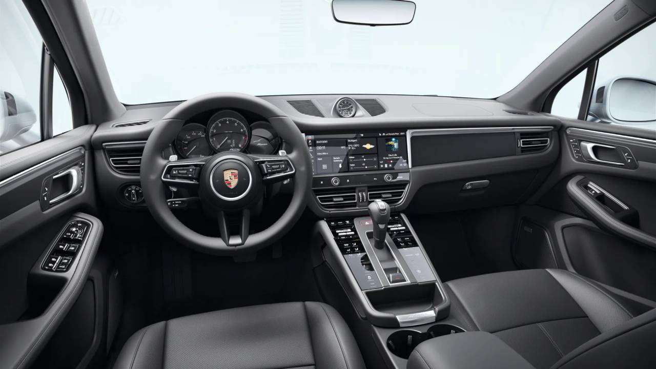 2026 Porsche Macan T photo 10