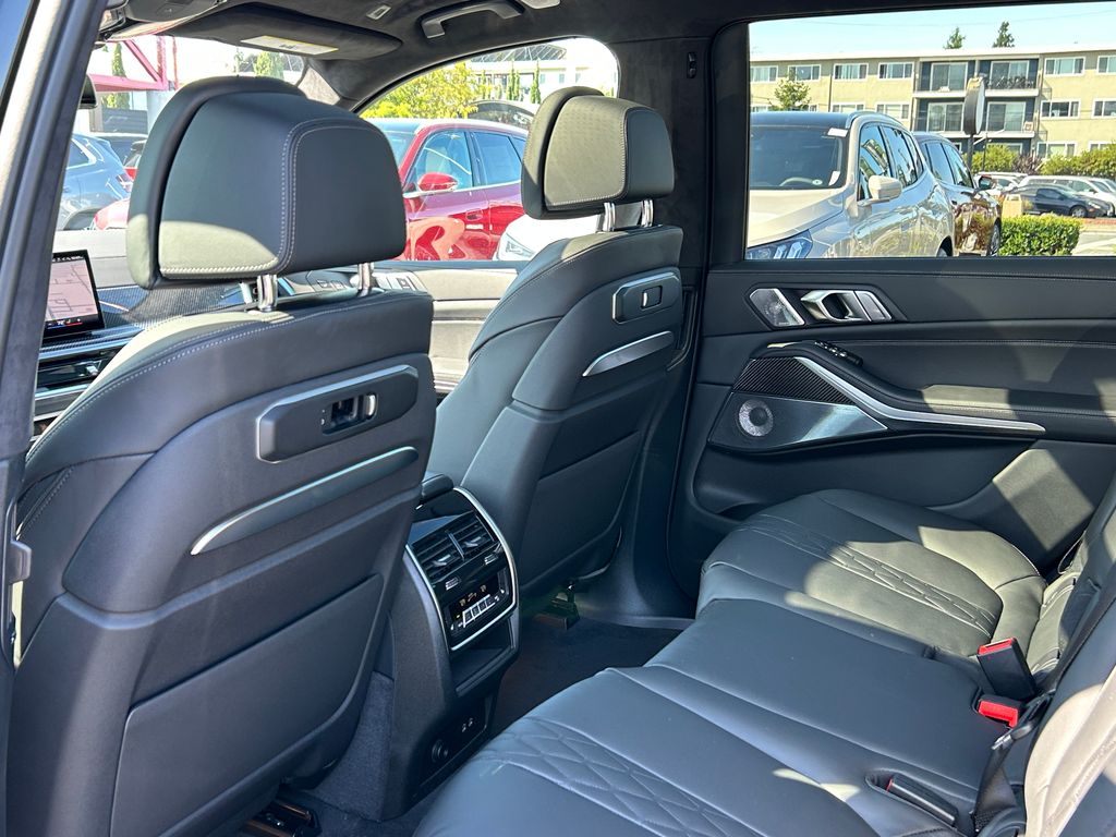2026 Bmw X7 M60i photo 29