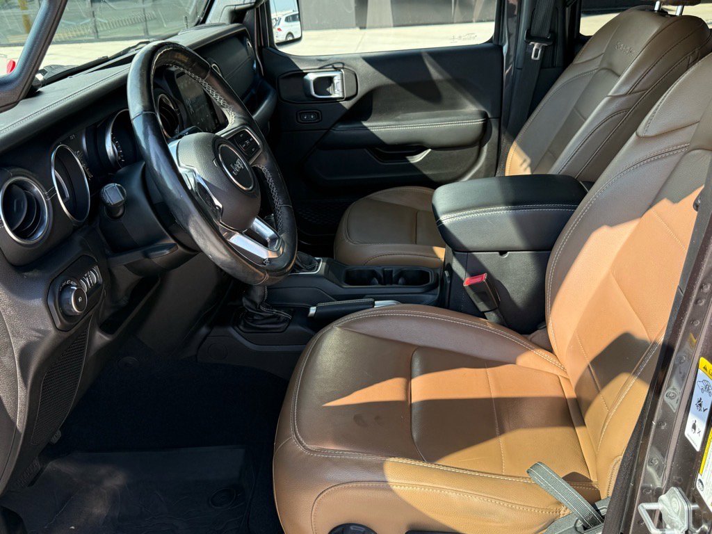 2020 Jeep Wrangler Unlimited Sahara photo 18