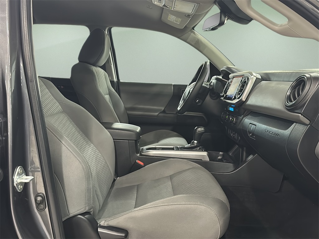 2023 Toyota Tacoma SR5 photo 19