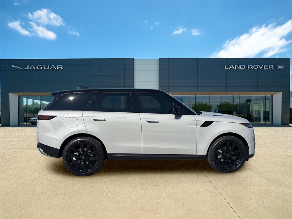 2025 Land Rover Range Rover Sport SE photo 3