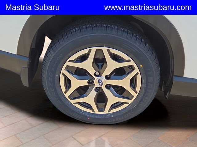 2020 Subaru Forester Premium photo 4