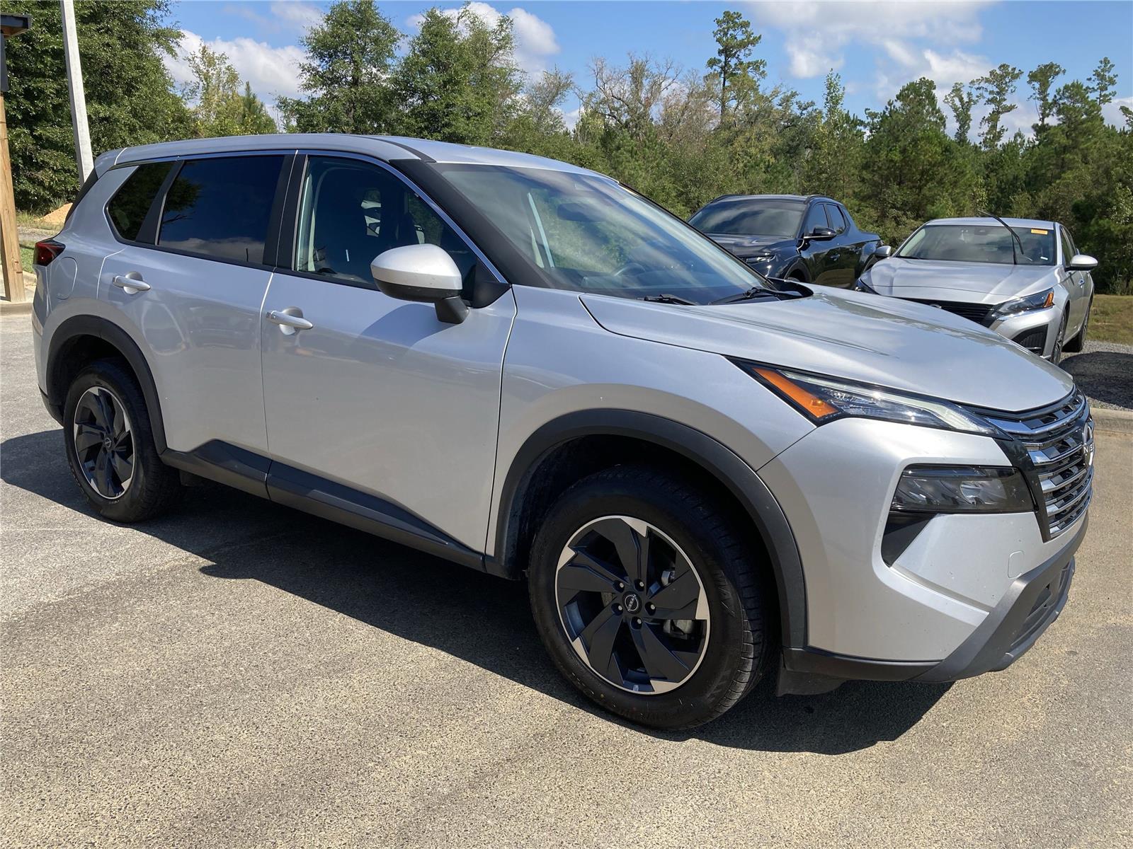 2024 Nissan Rogue SV photo 9