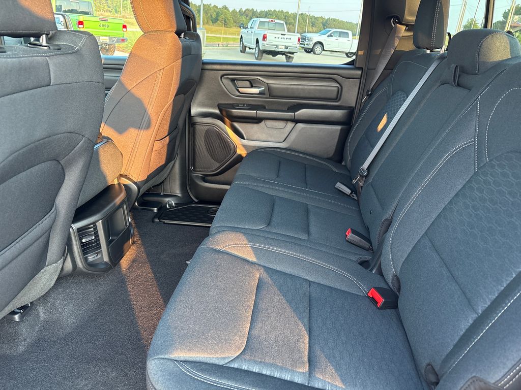2025 Ram 1500 Tradesman photo 12