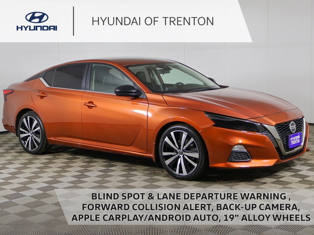 2022 Nissan Altima SR