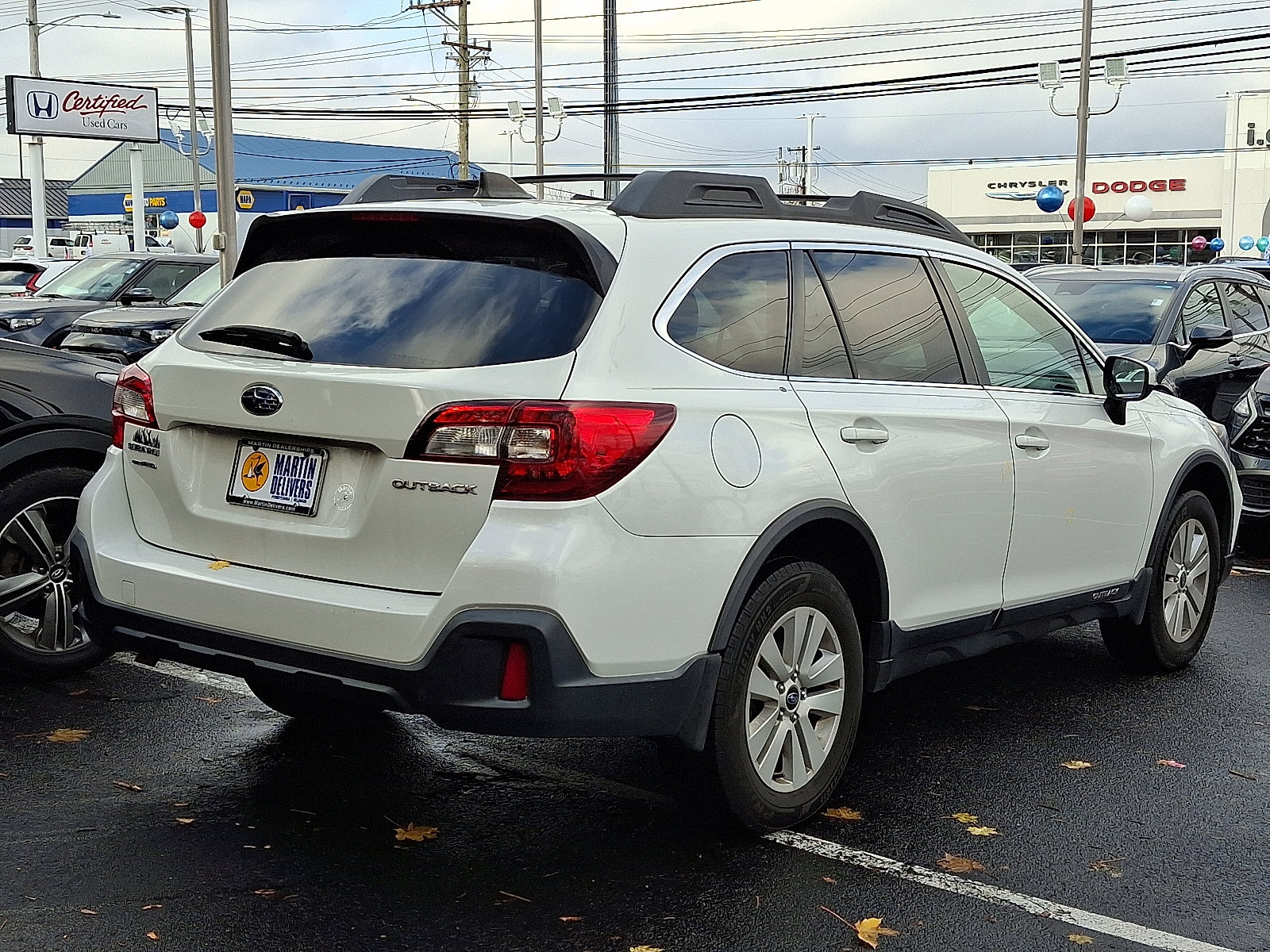 2019 Subaru Outback Premium photo 3