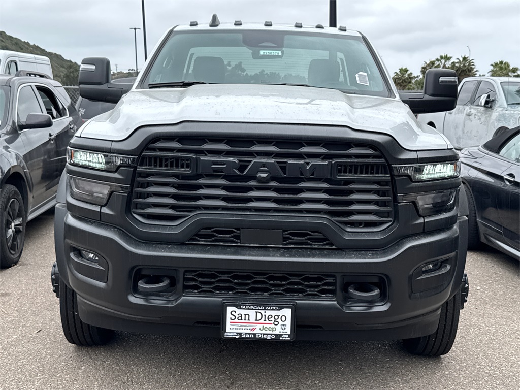 2025 Ram 4500 Tradesman photo 3