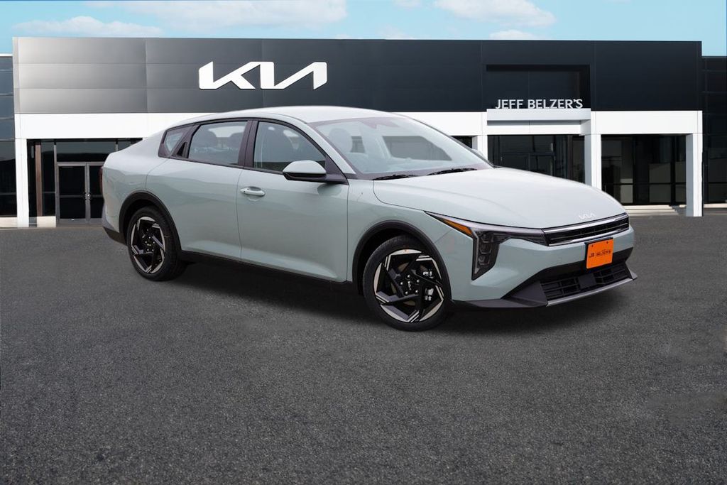 2025 Kia K4 EX's photo
